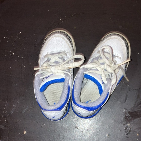 Kids Air Jordan’s size 9 c - Picture 2 of 5